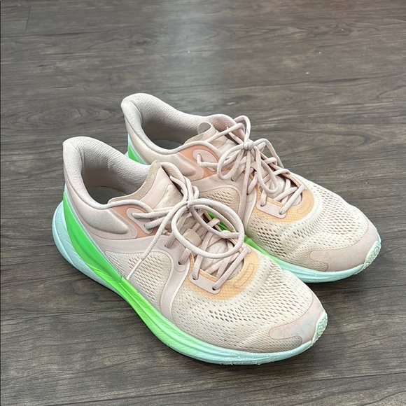 lululemon athletica Shoes - Lululemon Blissfeel 2 Running Shoe